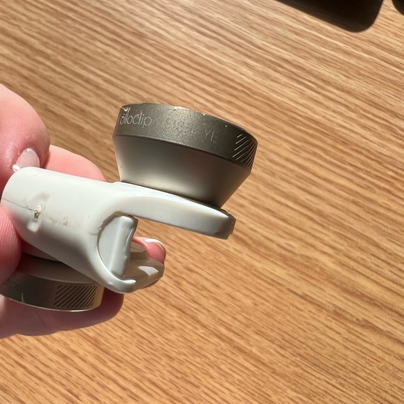 Olloclip Camera Phone Adapter For iPhone - Picture 4 of 6